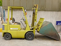 フォークリフト